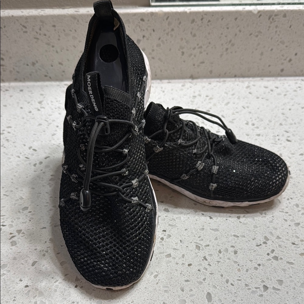 Black Knit water shoes SZ 39/9 lightweight GUC beach‎ walking summer